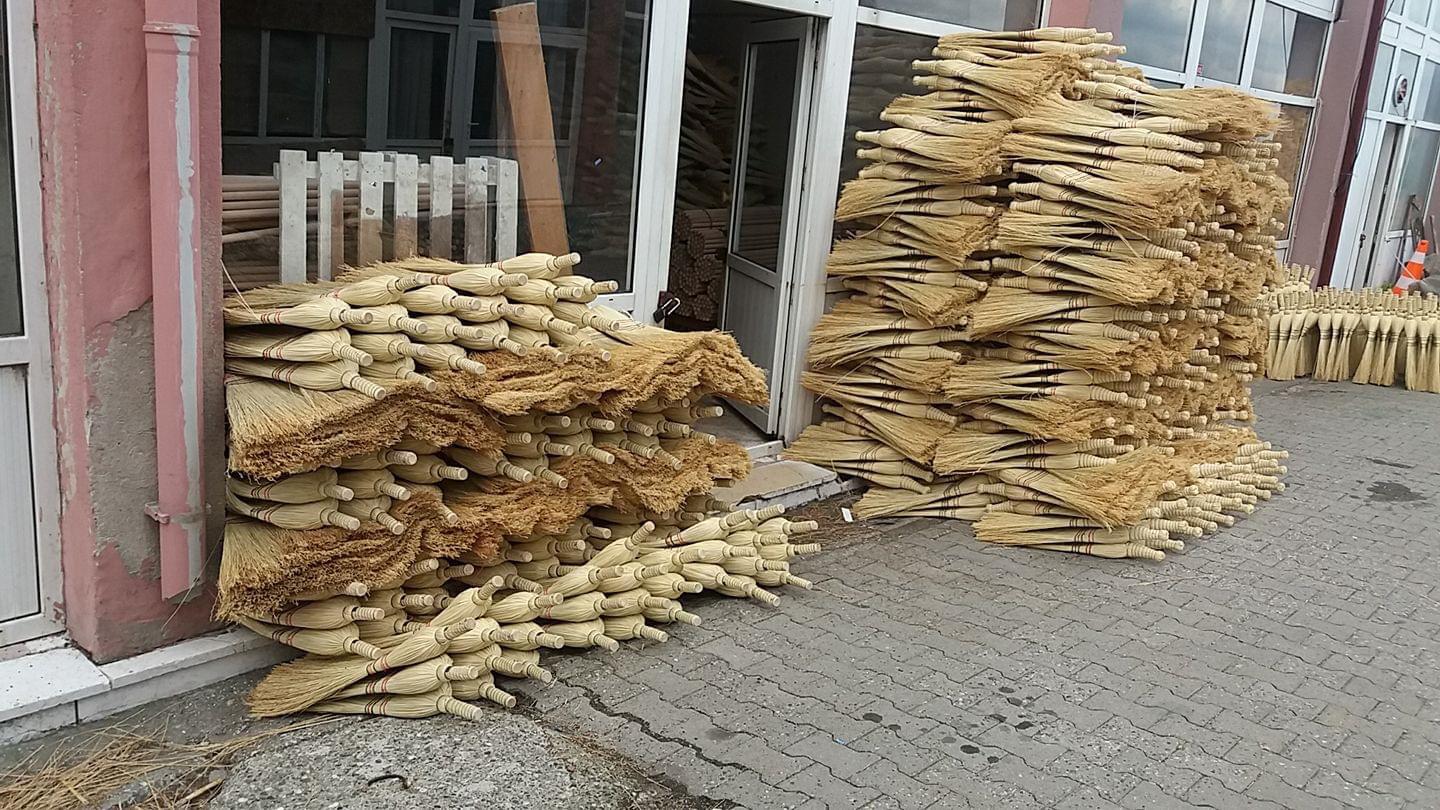 1. Sınıf Süpürge Otu ile Üretilmiş  Süpürgelerimiz - Genel
