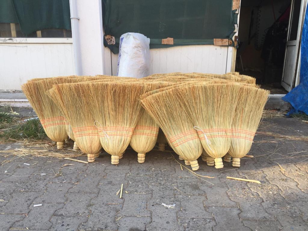 1. Sınıf Süpürge Otu ile Üretilmiş  Süpürgelerimiz - Genel