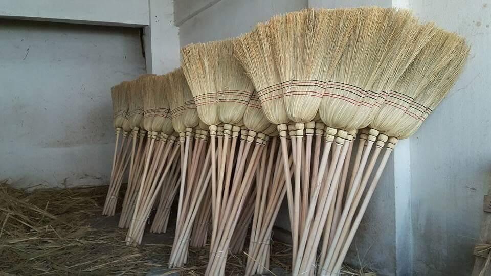 Sopalı Dükkan Süpürgeler